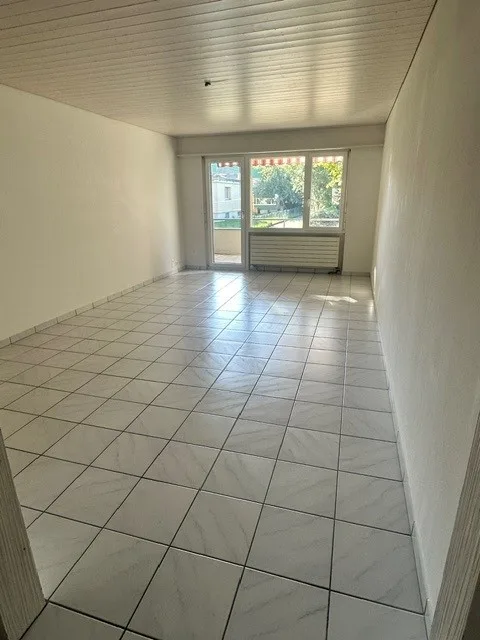Appartement lumineux 4.5 pièces dans un quartier calme de Schwadernau – photo 4 sur 15