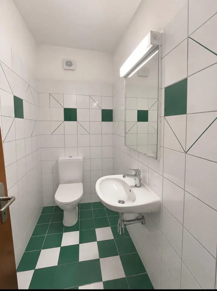 Geräumige 3,5-Zimmer-Wohnung mit eigenem Garten und Parkplätzen – Foto 11 von 13
