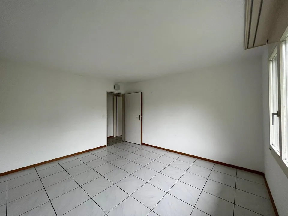 Bel appartement spacieux 3.5 pièces avec cuisine neuve – photo 16 sur 22