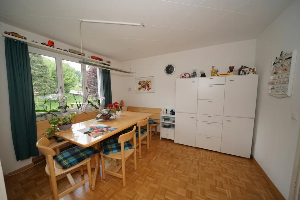 Affascinante casa unifamiliare di 4,5 stanze con giardino di 500m2 – foto 7 di 17