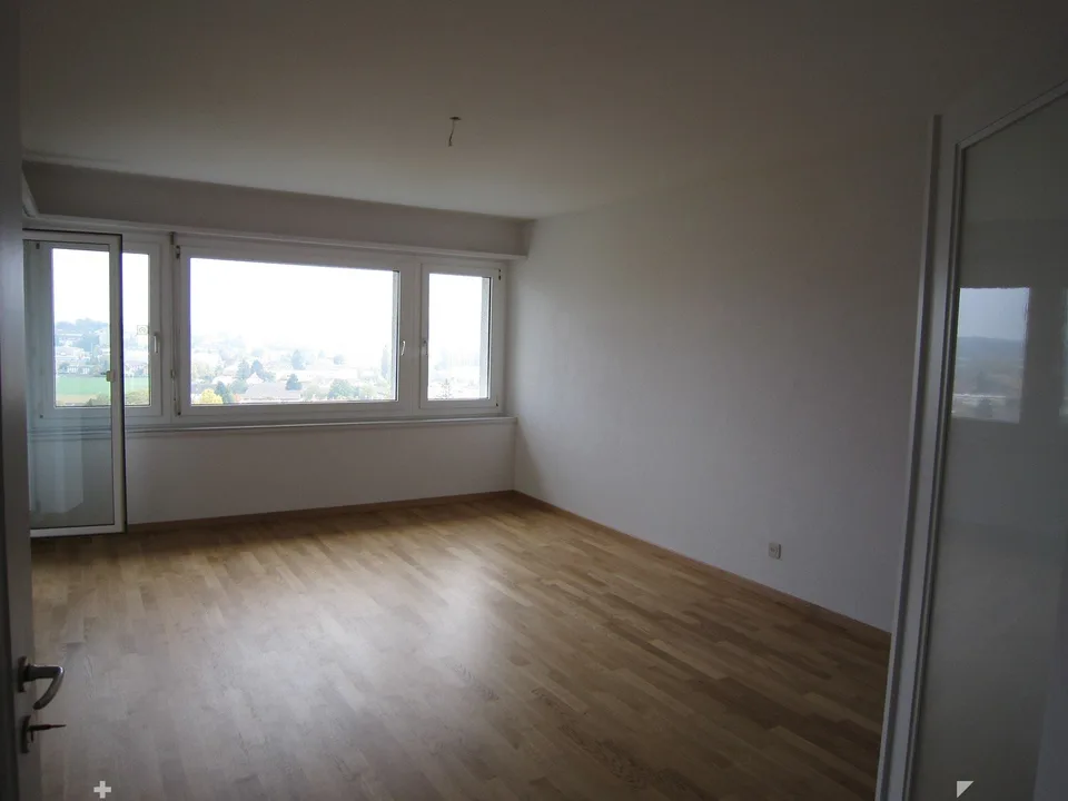 Appartement en duplex de 3,5 pièces avec vue panoramique à Biel – photo 5 sur 13