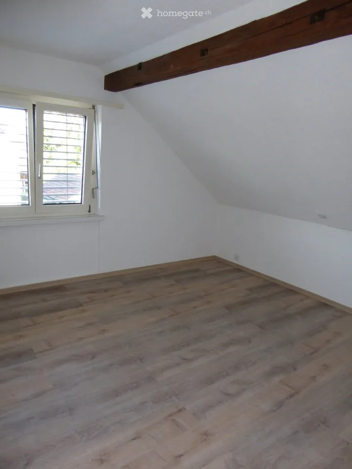 3 Zimmer Dachwohnung 2. Stock – Foto 3 von 4