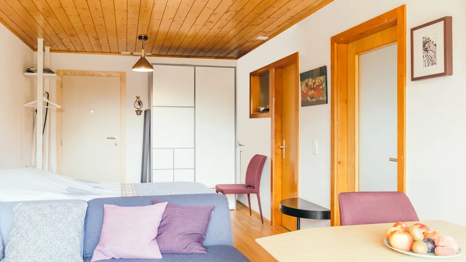ZU VERMIETEN MOBILIERTES STUDIO IN CRANS-MONTANA – Foto 3 von 6