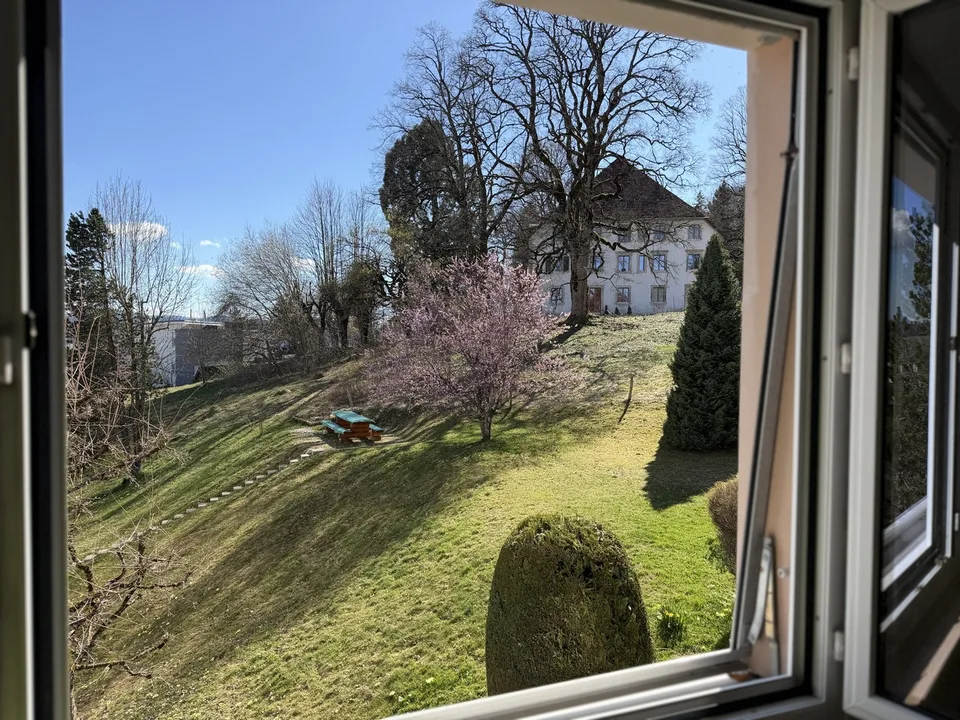 AU NEUESTEN STAND, ERWACHT DIE STADT VOR DEINEN AUGEN – Foto 10 von 10