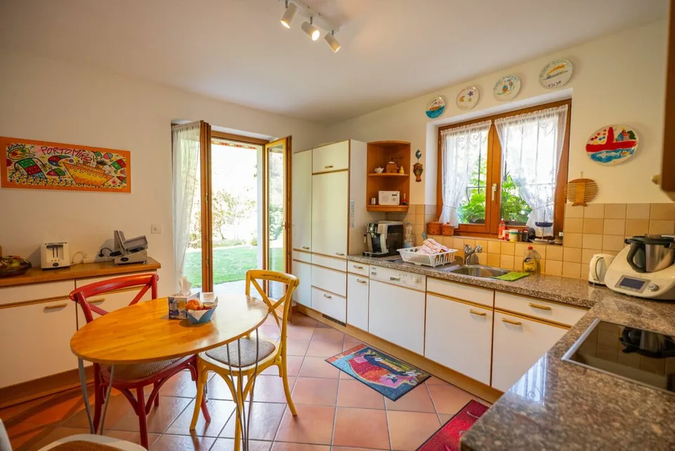 Wir verkaufen ein Einfamilienhaus in Cevio in ruhiger Lage – Foto 10 von 20