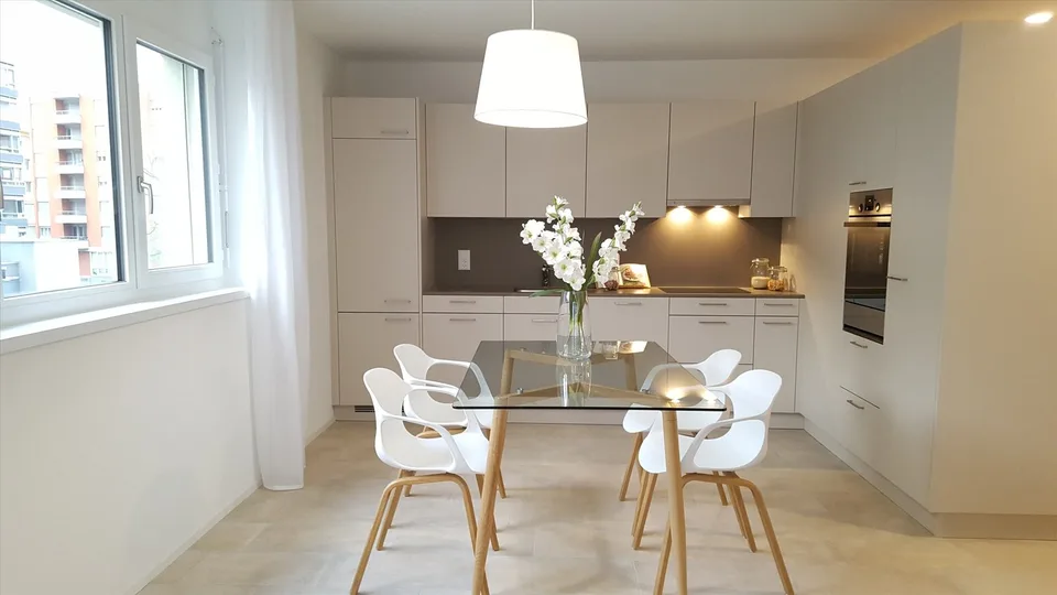 Accogliente 3.5 locali in posizione strategica a Chiasso – foto 2 di 4