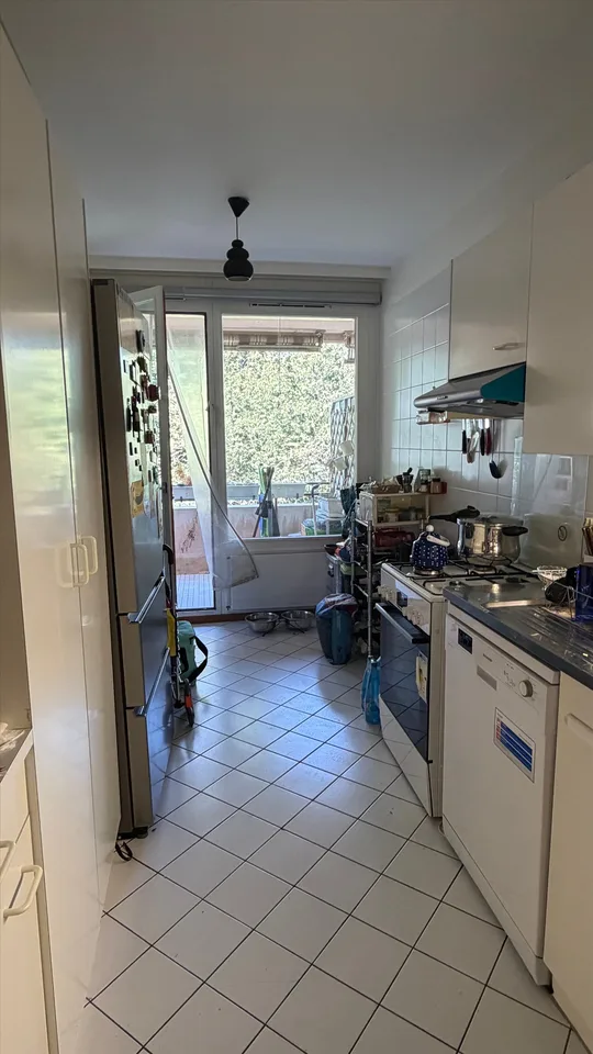 Appartamento di quattro locali vicino al quartiere delle Nazioni – foto 4 di 13