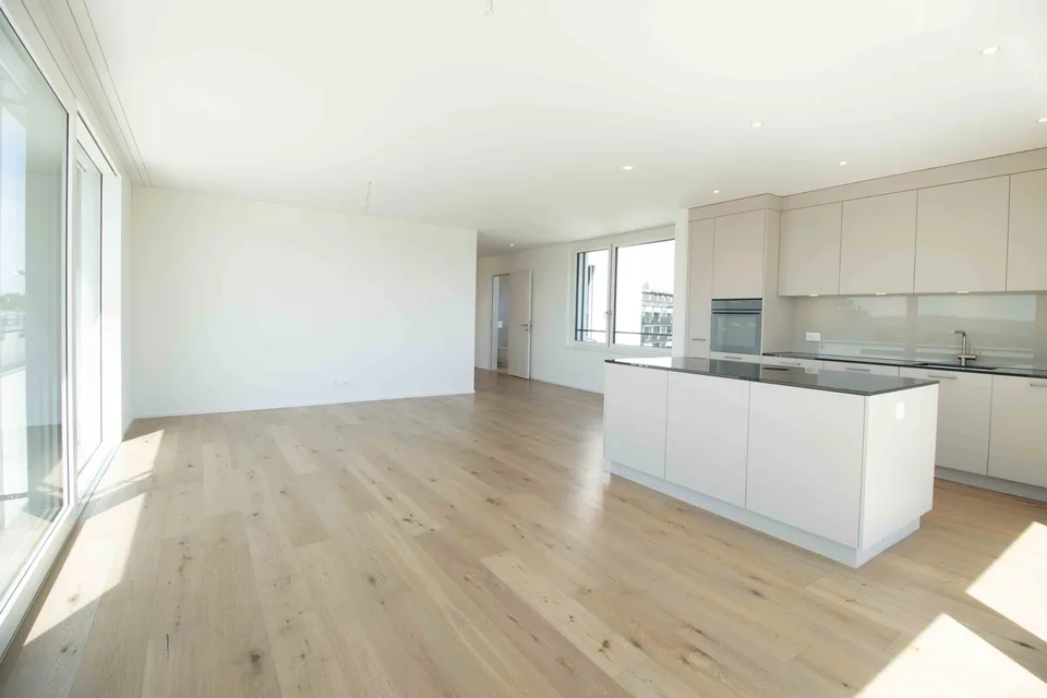 Exclusive senior apartments with a far-reaching view - 3.5-room attic apartment in the Bachpark Widen – photo 2 of 5