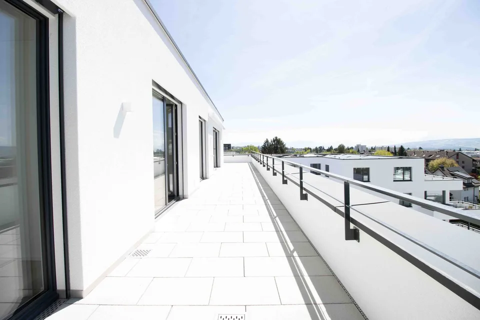 Exclusive senior apartments with a far-reaching view - 3.5-room attic apartment in the Bachpark Widen – photo 4 of 5