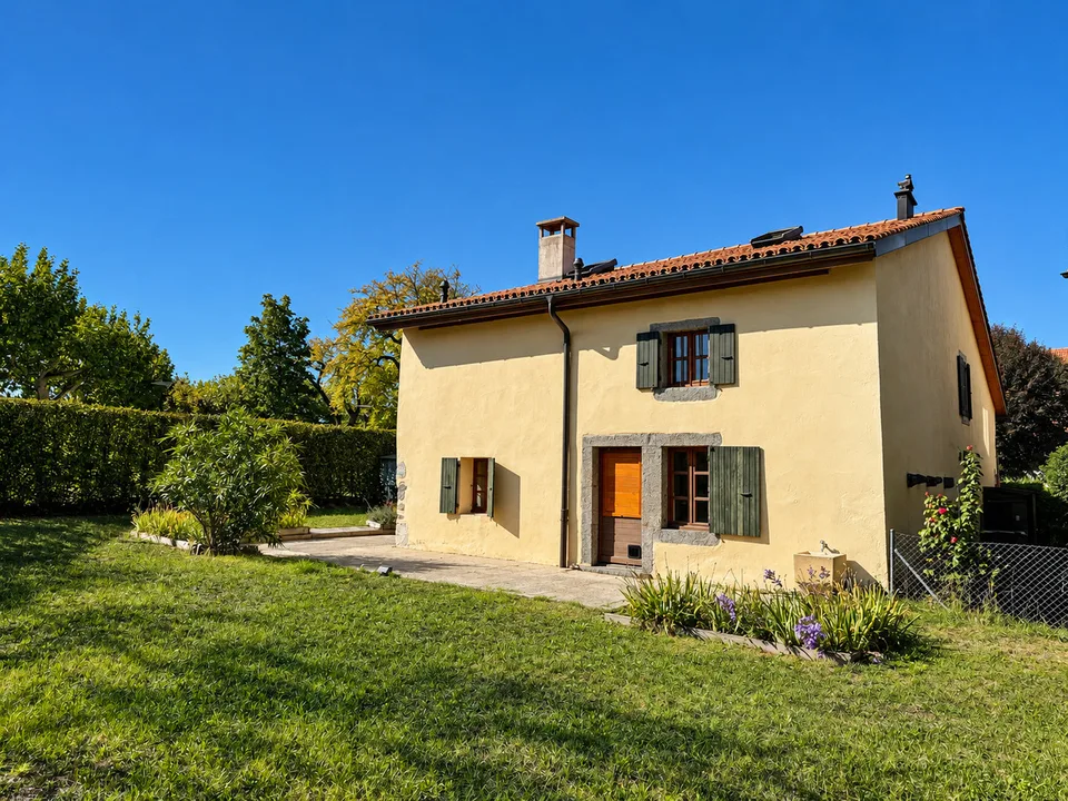 Einzelhaus mit Charme und Garten sowie 4 Schlafzimmern – Foto 9 von 12