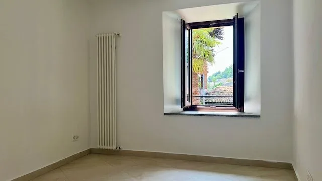 4 Zimmer Einfamilienhaus in Agra – Foto 2 von 18