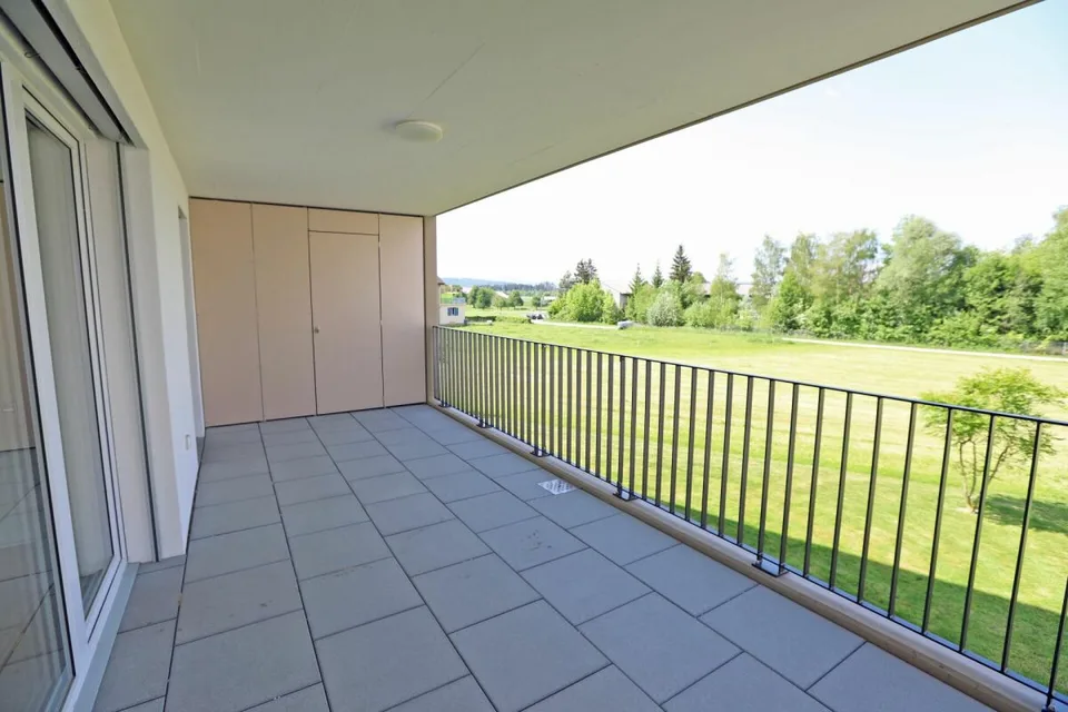 Affascinante appartamento di 3.5 locali con ampio balcone e vista sul verde. – foto 8 di 13