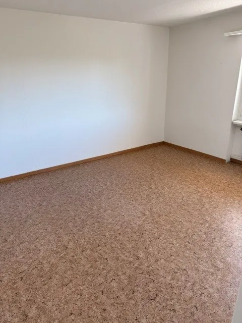 Bright 2-room apartment with balcony and view in Effretikon – photo 2 of 6