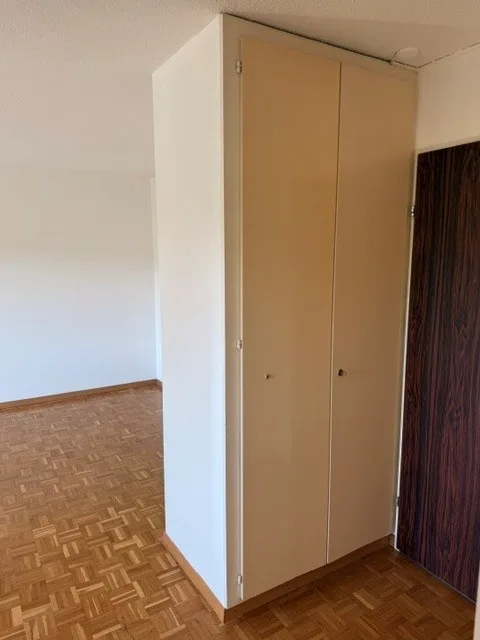 Bright 2-room apartment with balcony and view in Effretikon – photo 3 of 6
