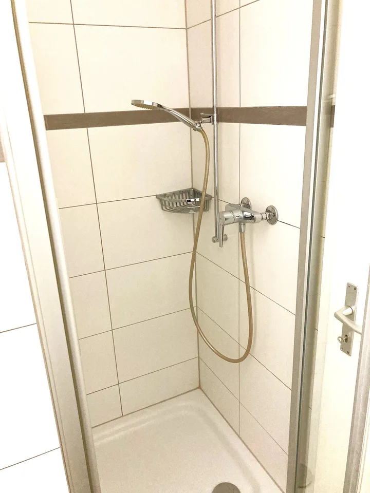 An ruhiger, schöner Lage vermieten wir – Foto 12 von 14