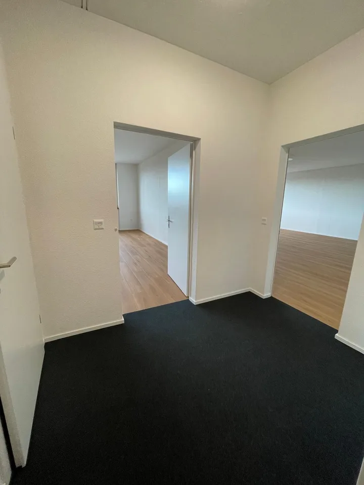 Attractive commercial space for individual use - available immediately! – photo 6 of 7