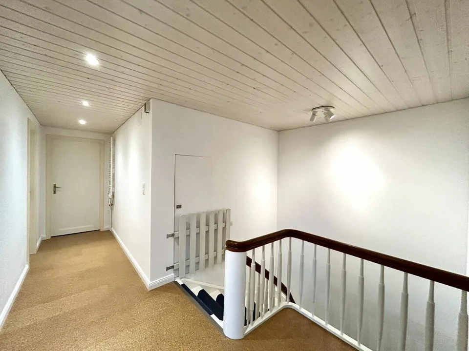 Maison mitoyenne double avec potentiel de développement & système PV ! Copie – photo 8 sur 13