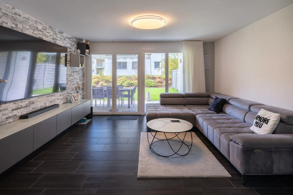 Modern living with private garden - attractive 4.5-room apartment – photo 5 of 13