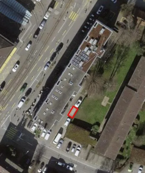 Parcheggio all'aperto in una posizione centrale a Zurigo Seebach – foto 2 di 3