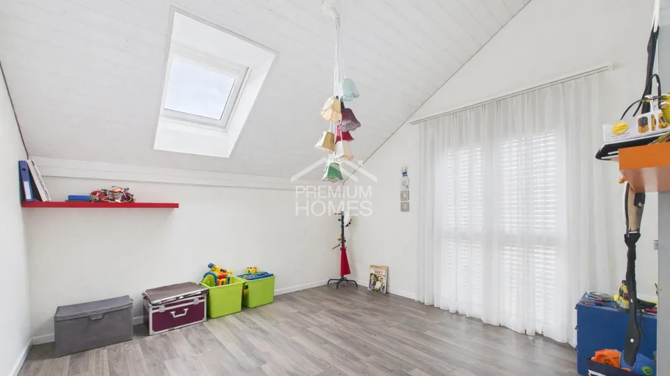5.5-room single-family house with garden and double garage – photo 10 of 12