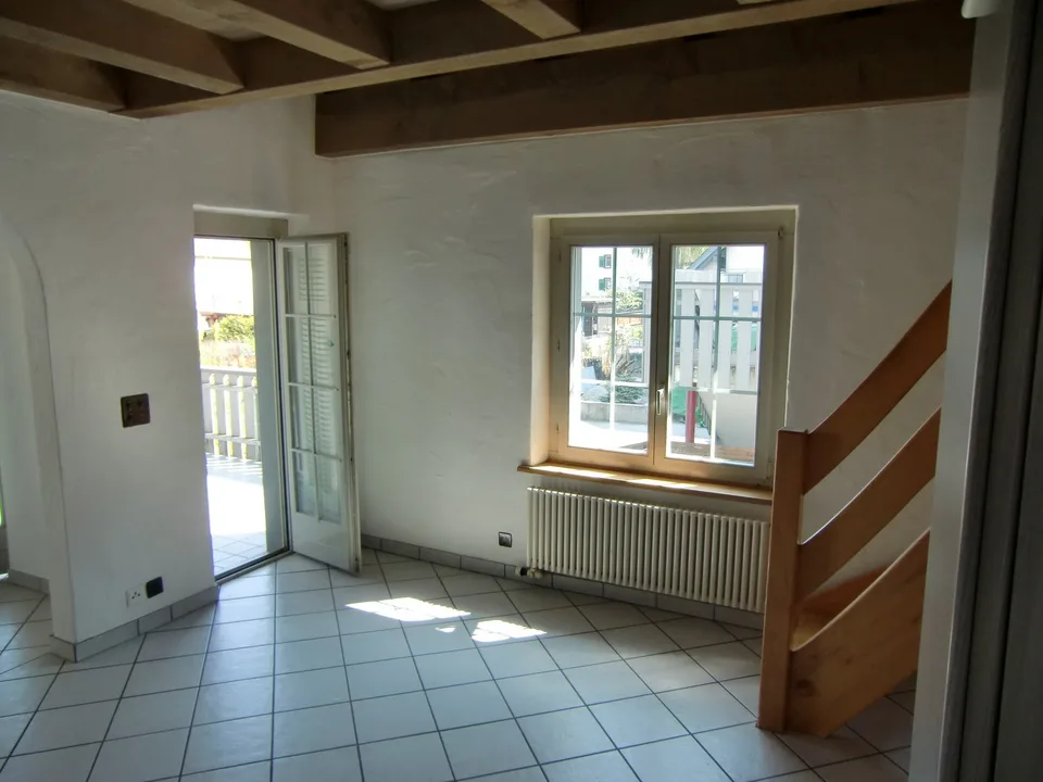 Charmante Maisonette mit grosser Terrasse – Foto 2 von 12