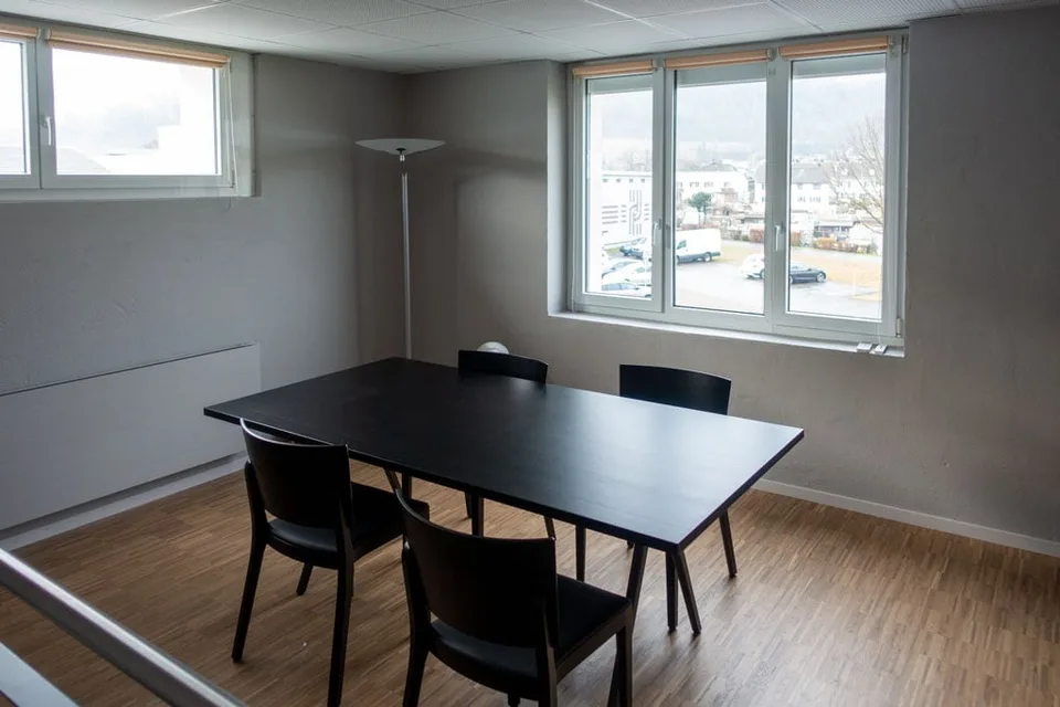 Attika Büro mit traumhafter Aussicht – Foto 6 von 13