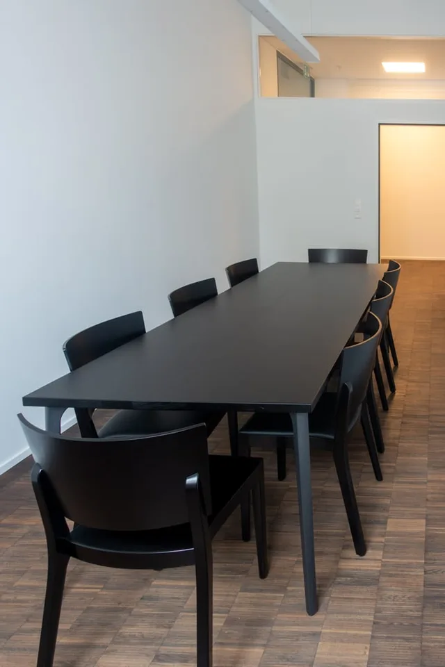 Büroraum im sanierten Fabrikgebäude mit Industriecharme zu vermieten – Foto 5 von 6