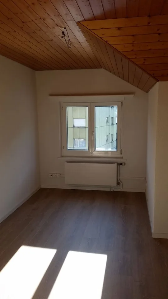 Charmantes Doppeleinfamilienhaus mit Garten – Foto 6 von 7