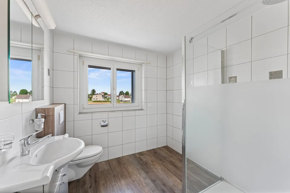 Vielseitige Gewerbeimmobilie mit Einliegerwohnung in Bettlach zu verkaufen – Foto 18 von 18