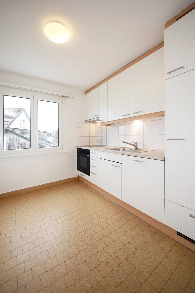 Renovierte 3.5-Zimmerwohnung mit Balkon an ruhiger Lage, mit Blick ins Grüne – Foto 10 von 12