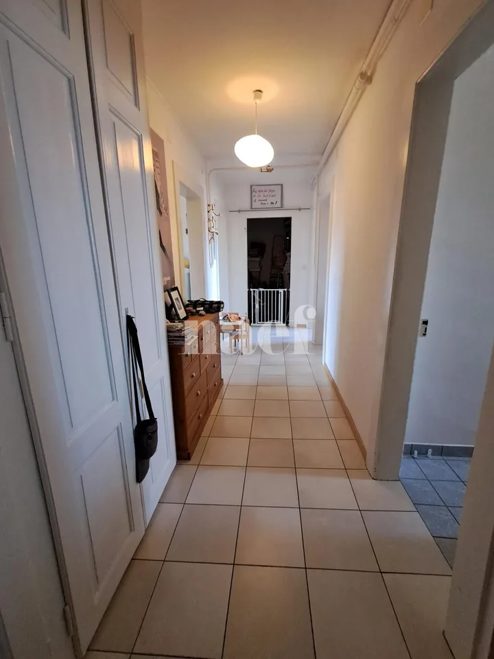 Dreizimmerwohnung mit Balkon im 3. Stock – Foto 6 von 7