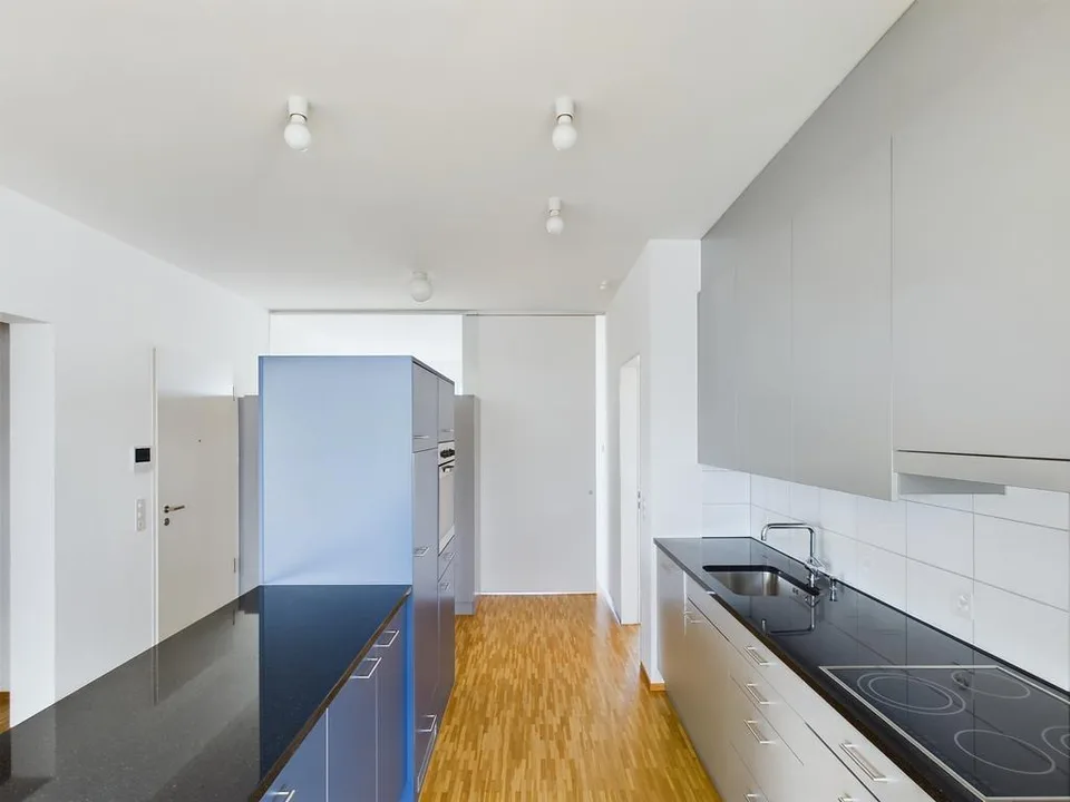 Appartement 4.5 pièces au cœur d'Oerlikon – photo 2 sur 9