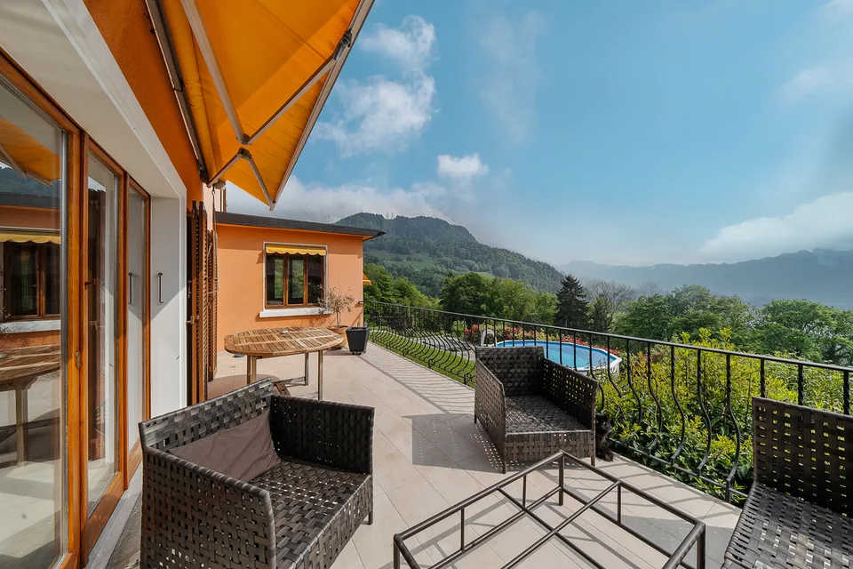 Superbe maison individuelle offrant une magnifique vue sur le lac – photo 11 sur 13