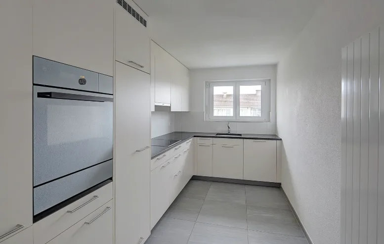 Moderne 3-Zimmer-Wohnung mit grossem Balkon – Foto 3 von 7