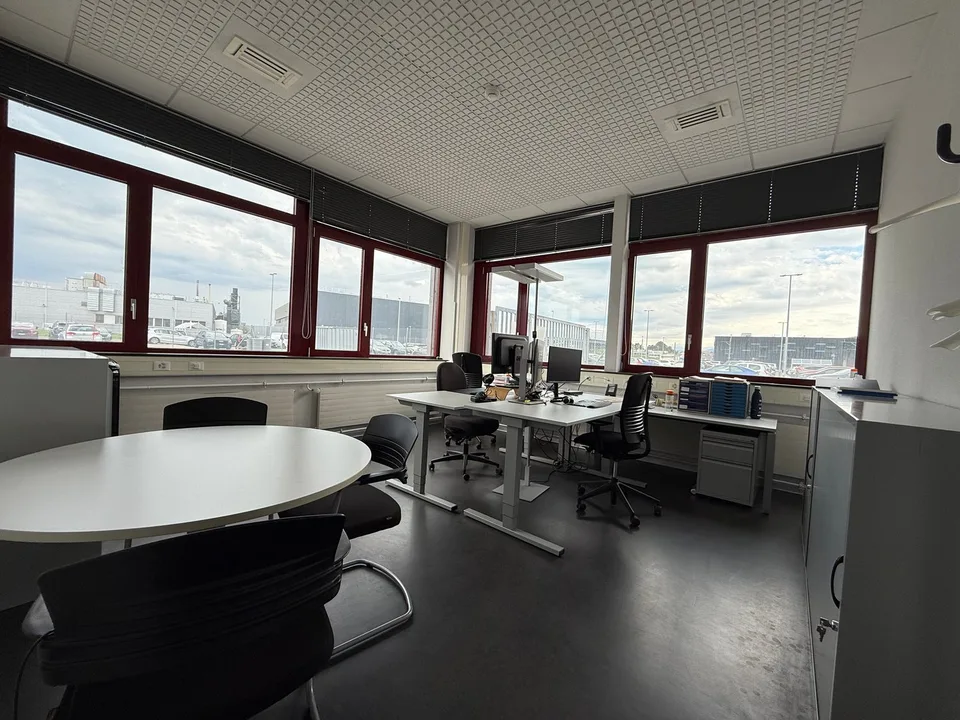 Uffici spaziosi di 526 m² a Marin – Accessibili e ben serviti – foto 5 di 10
