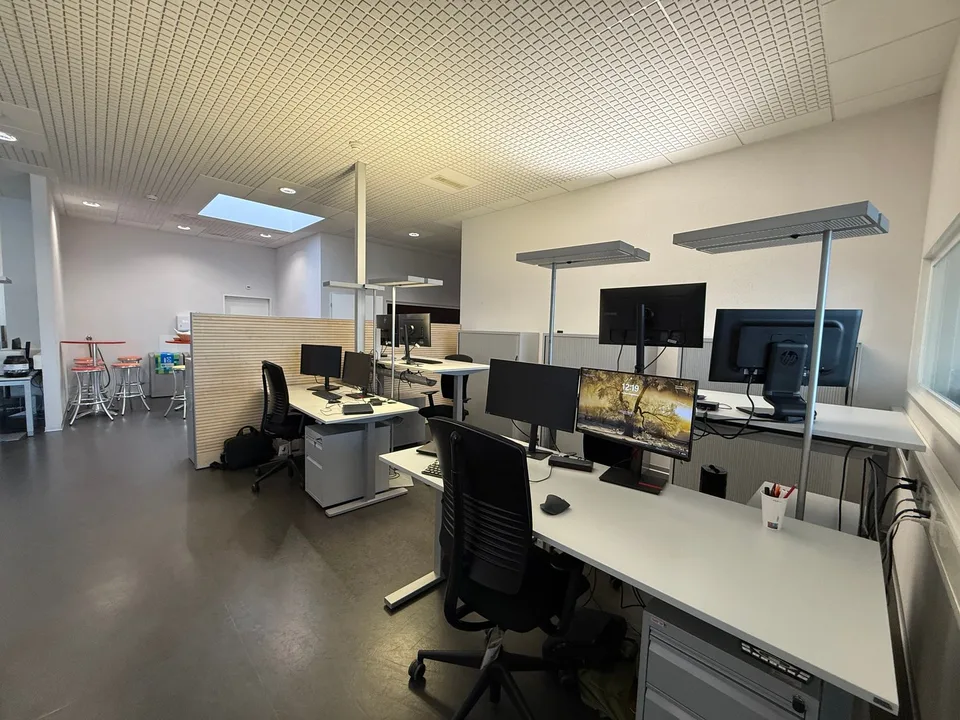 Uffici spaziosi di 526 m² a Marin – Accessibili e ben serviti – foto 3 di 10