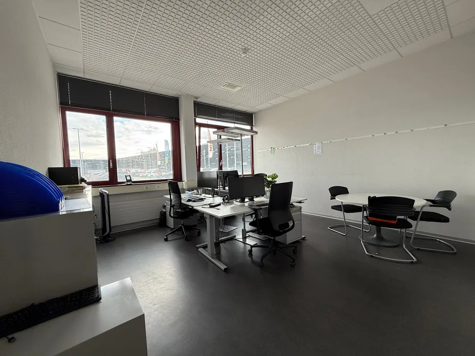 Uffici spaziosi di 526 m² a Marin – Accessibili e ben serviti – foto 6 di 10