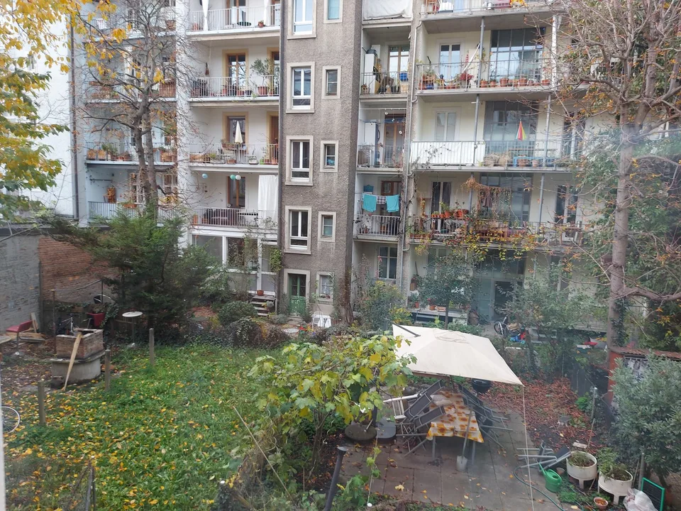 Bel appartement de 3 pièces dans un immeuble ancien à louer avec usage de jardin – photo 10 sur 11