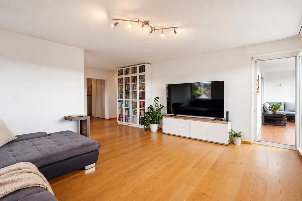 Komfortabel wohnen mit Weitblick über das Limmattal – Foto 6 von 15