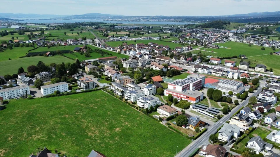 Exklusive Attikawohnung mit Weitblick - modernes Wohnen auf höchstem Niveau – Foto 2 von 2