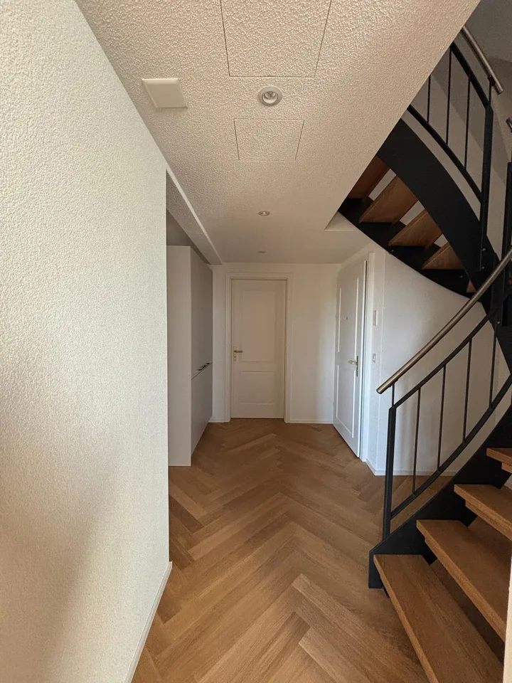 Wunderschöne, frisch kernsanierte Maisonette-Wohnung – sofort verfügbar! – Foto 8 von 9