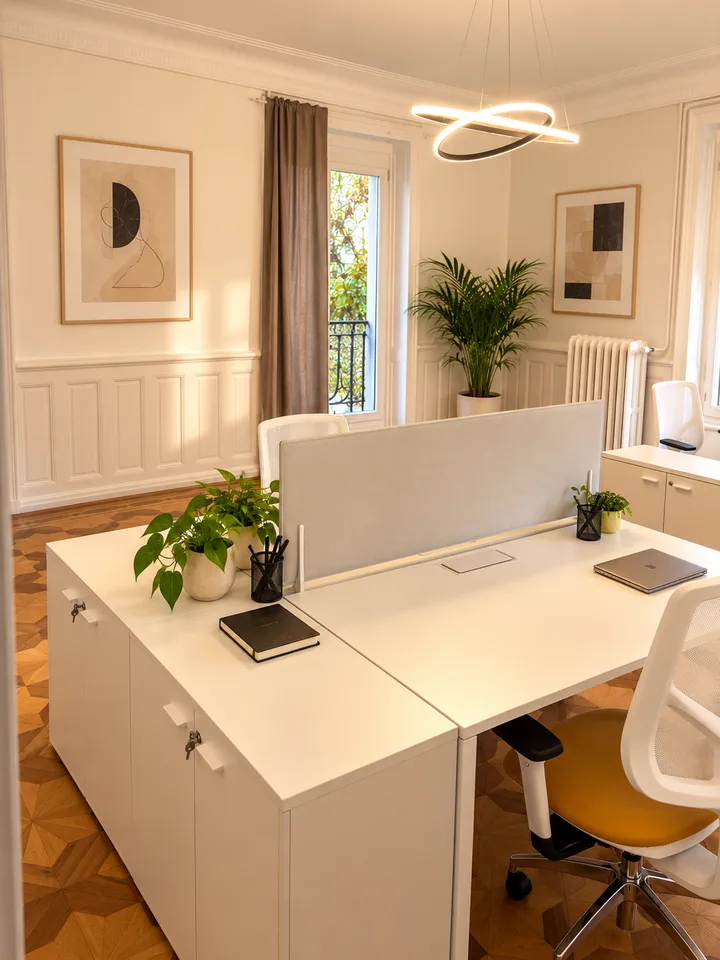 BUREAU PARTAGÉ DE 4 POSTES DE TRAVAIL – photo 4 sur 5