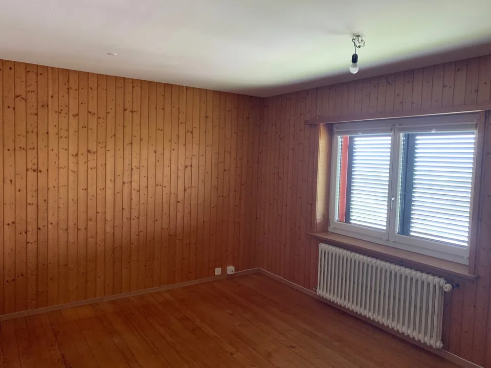 Affascinante casa unifamiliare di 8 locali - con molta riserva di utilizzo – foto 5 di 9