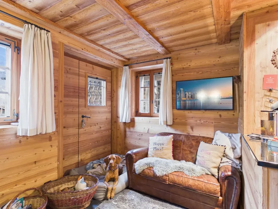 Unique Chalet-Bijou with modern Alpine chic – photo 4 of 24