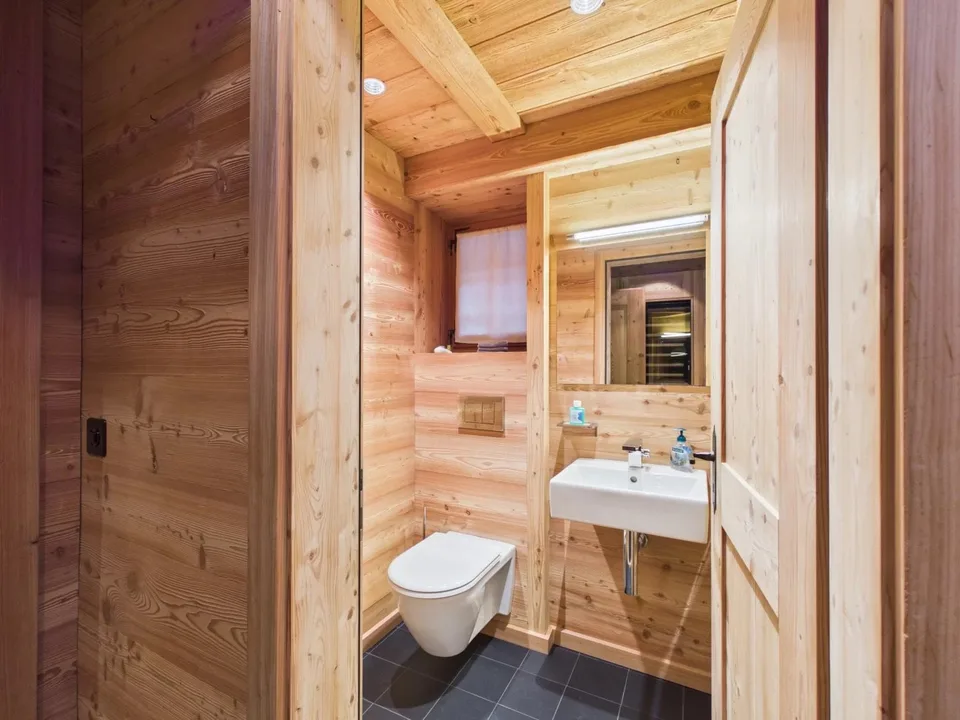Unique Chalet-Bijou with modern Alpine chic – photo 11 of 24