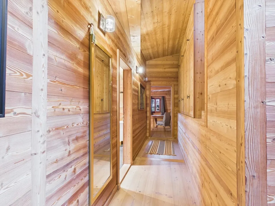 Unique Chalet-Bijou with modern Alpine chic – photo 18 of 24