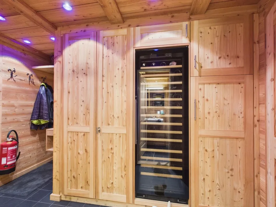 Unique Chalet-Bijou with modern Alpine chic – photo 10 of 24