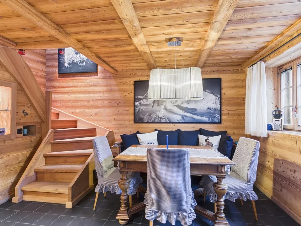 Unique Chalet-Bijou with modern Alpine chic – photo 3 of 24