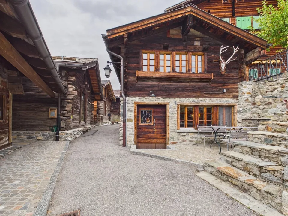 Unique Chalet-Bijou with modern Alpine chic – photo 21 of 24