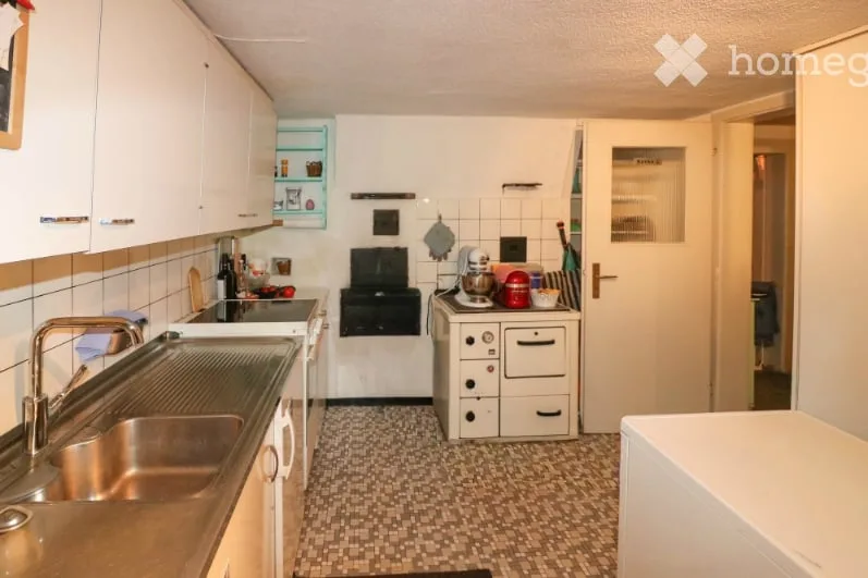 Zweifamilienhaus mit Nebengebäude, Gemeinde Bubikon – Foto 6 von 10